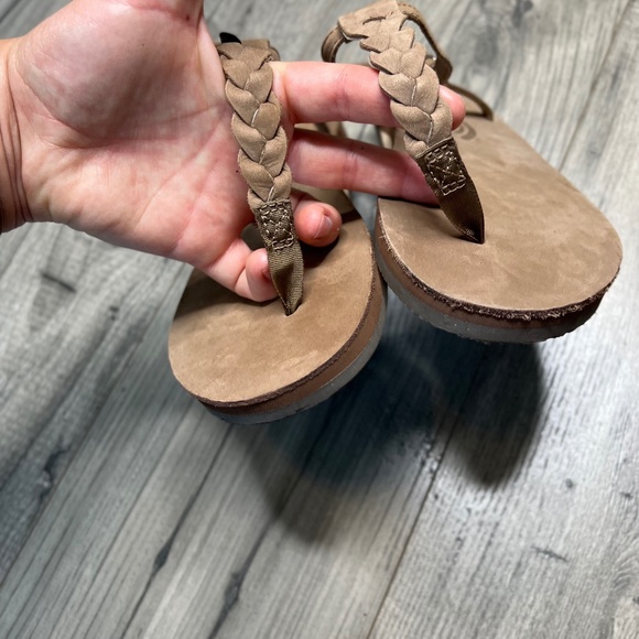 Rainbow NEW T-Street Braided Rainbow Flip Flop Sandals Size Medium 6.5 -7.5 - Picture 8 of 10